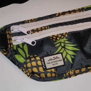 Kavu lightweight mini travel bag/fanny pack
